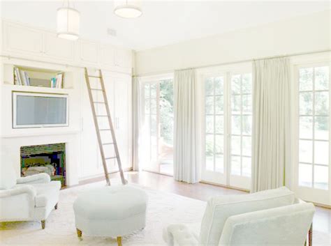 Getting the right window treatment for your glass sliding door can be a challenge. Window Treatment Ideas for Bay Windows