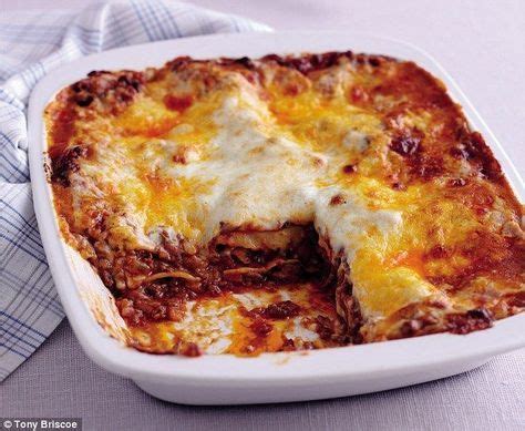 Apr 03, 2020 · place the coated fish into the preheated air fryer basket. Mary Berry Special: Meat lasagne & Bolognese sauce ...