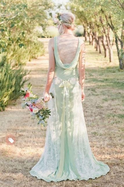 There are 39603 green wedding dress for sale on etsy, and they cost $91.15 on average. Bridal Style: Colored Dresses