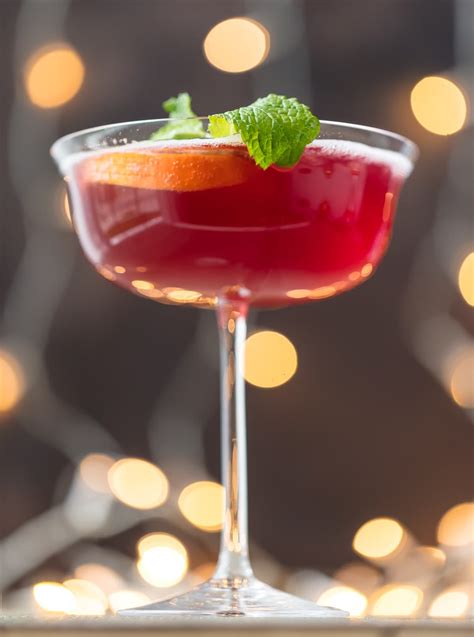 Keep guests' glasses topped up with everything from traditional mulled wine to easy serve a classic snowball at christmas for your guests. Sparkling Holiday Flirtini - Holiday Cocktail Recipe - The Cookie Rookie
