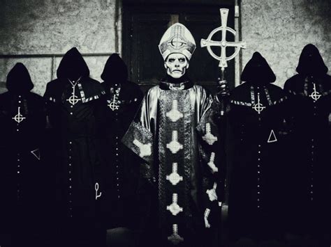 ghost addio a papa emeritus iii arriva il nuovo frontman