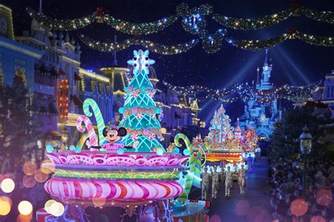 Disneygeeksnavidad 22 Disneyland Parismickeys Dazzling Christmas