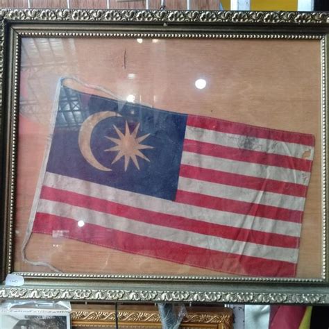 Bendera itu digantikan dengan bendera persekutuan tanah melayu. Sejarah 11 jalur bendera Persekutuan Tanah Melayu dan ...