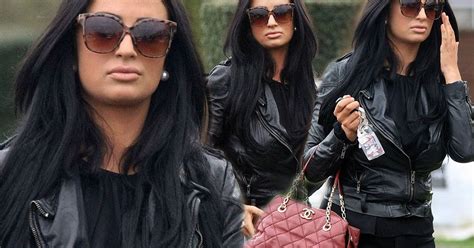 Chantelle Houghton Is That You Star Shows Off Slim Figure And Darker