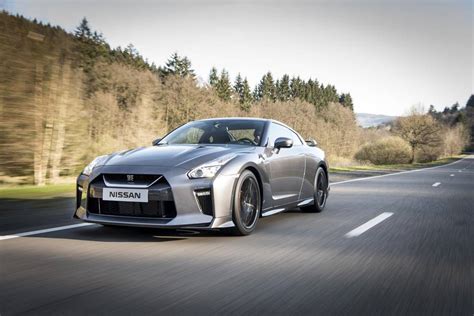 Review 2017 Nissan Gt R Is A Giant Slayer At A Bargain Price The