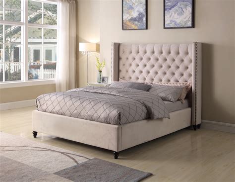 Best Master Furniture Holland Beige Tufted Wingback Platform Bed Cal