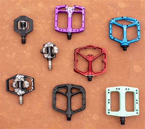The Great Debate Flat Vs Clipless Mountain Bike Pedals Thunder