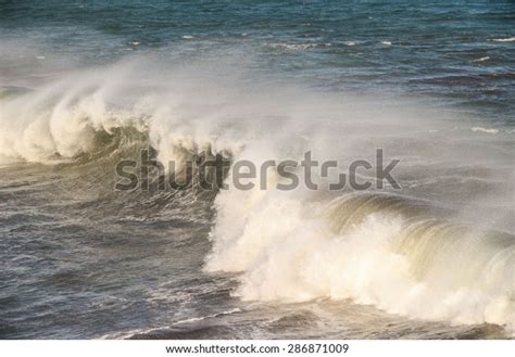 Big Blue Wave Breaks Atlantic Ocean Stock Photo 286871009 Shutterstock