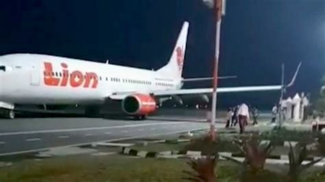Lion Air Plane Collides With Pole On Takeoff Days After Fatal Crash