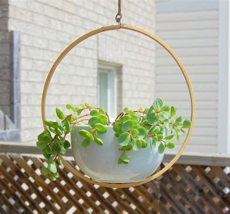 20 Clever Diy Planters Pots And Plant Stands Little Red
