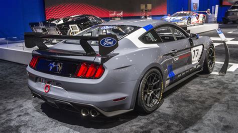 The Ford Mustang Gt4 Is Ready To Take On Racers Worldwide Autoblog