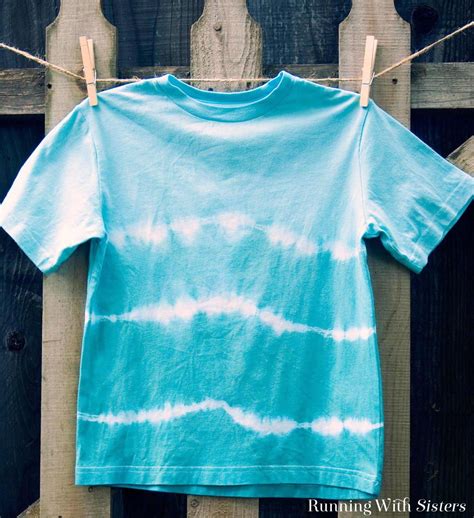 Learn How To Tie Dye A T Shirt With Ombre Colors Going From Dark To