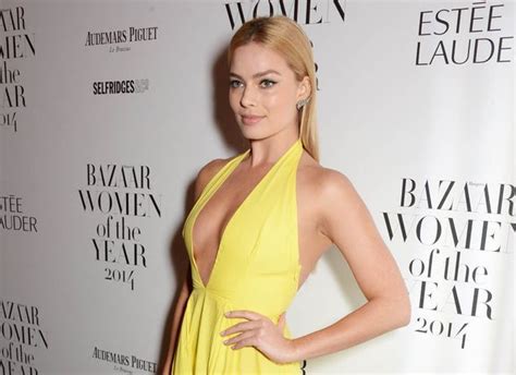 Margot Robbie Suffers Nip Slip At Harpers Bazaar Women Of The Year