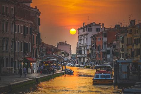 419280 4k River Venice Italy Sunset Rare Gallery Hd Wallpapers