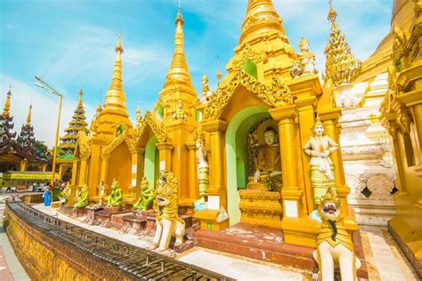 Visiting Shwedagon Pagoda In Yangon Myanmar All You Need To Know