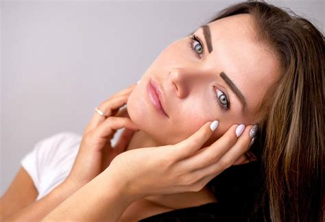 How To Get Clear Glowing Skin Find Out From The Experts Skin Clinica