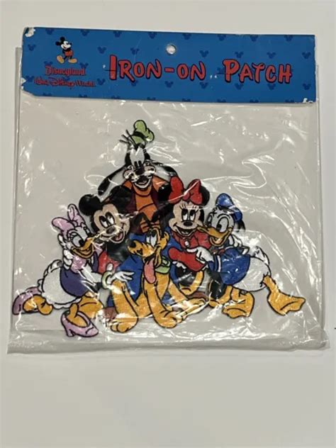 Walt Disney World Embroidery Large Patch Mickey Mouse Gang Minnie Pluto