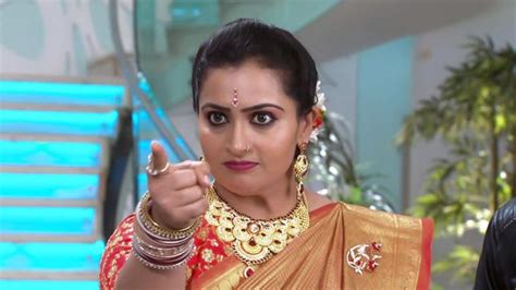 Watch Karthika Deepam Tv Serial Episode 43 Soundarya Ousts The Newly
