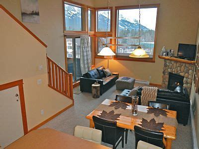 Panoramic Views To Banff National Park Two Storey Penthouse Winter