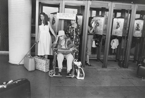 Moma Photographs Bot On Twitter Garry Winogrand Los Angeles