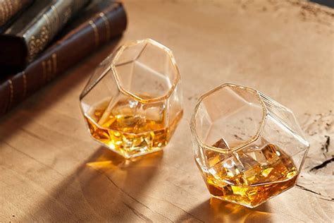 A Complete Guide To The 15 Best Whisky And Scotch Glasses Man Of Many
