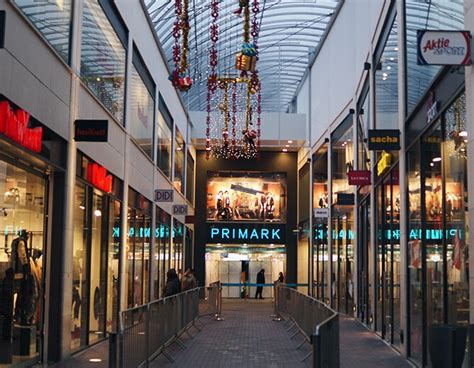 Dordrecht is the largest and most important city in the drechtsteden and is also part of the randstad, the main conurbation in the netherlands. Primark in Dordrecht is geopend! - Beauty behind clouds