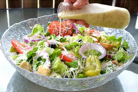 Olive Garden Salad Dressing So Easy To Make At Home
