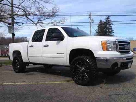 Awesome Gmc Gmc Sierra With Inch Wheels S Leveled