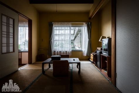 31 photos that i took inside the biggest abandoned hotel in japan bored panda