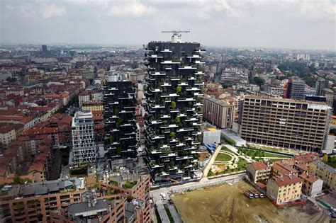 Milano Il Bosco Verticale è Il Grattacielo Più Bello Del Mondo