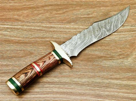 Beautiful Custom Hand Forged Damascus Steel Hunting Knife Hard Wood