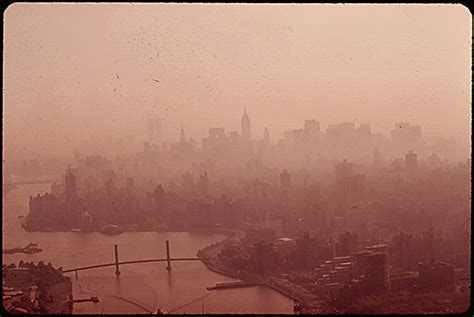 East River And Manhattan Skyline In Heavy Smog Manhattan Skyline