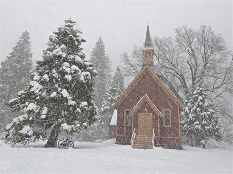 9 Awe Inspiring Churches In The Snow Church Pictures Old Country