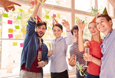 Celebrate your success at work! The fun way to lift the workplace