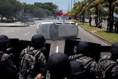 Protests Over Brazilian Oil Auction Rock Rio