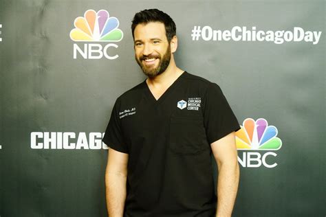 One Chicago Nbc Multiseries Dr Connor Rhodes Colin Donnell 2
