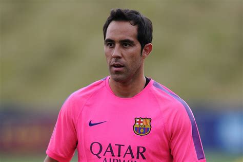 Claudio bravo (born april 13, 1983) is a professional football player who competes for chile in world cup soccer. Claudio Bravo evolving in recovery, hopeful for weekend return - Barca Blaugranes