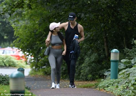 Love Islands Kady Mcdermott Shows Off Her Physique After Couples Workout With Scott Thomas