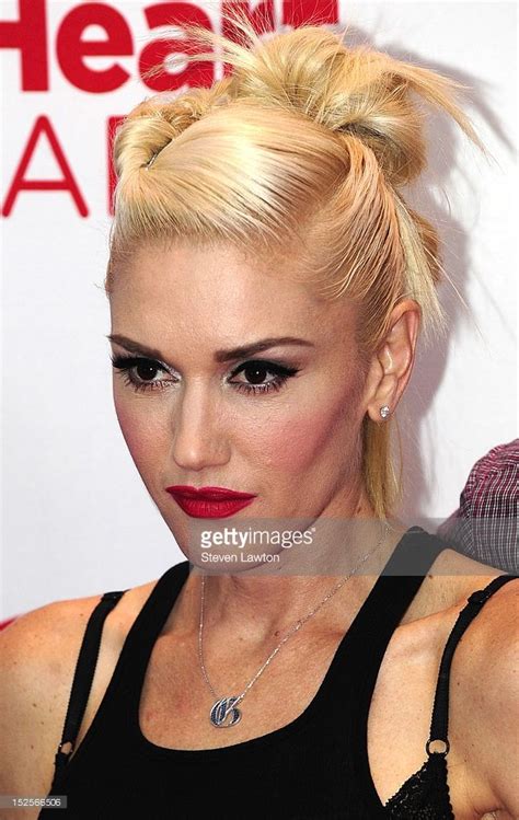 Pin By Jen Hibson On Get Out Of Hair Gwen Stefani Hair Hair Pictures Hair Styles