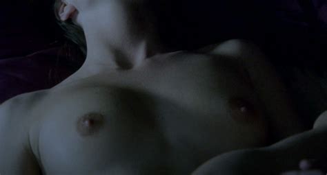 Emily Blunt Tits Nipples Pics From Movies The Fappening