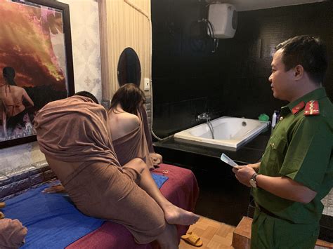 Những quán massage cho nhân viên chiều khách từ A Z