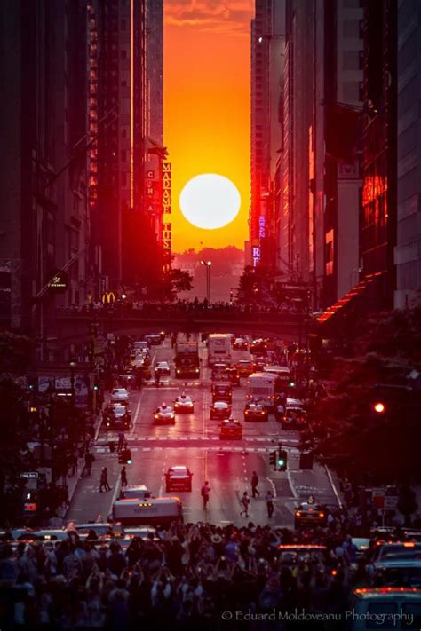 Manhattanhenge Amazing Picture Of Sunset In New York Credit For