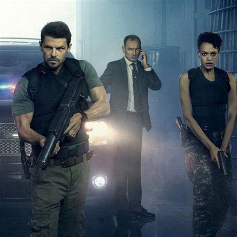 Hunters Trailer Zur Kommenden Syfy Serie Alien Drama Startet In