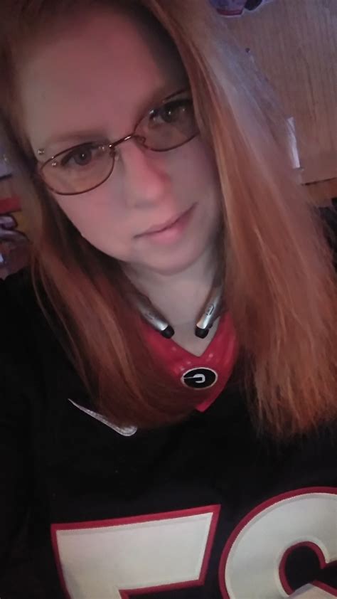 Tw Pornstars Bbwpebbles Twitter Almost Time For The Game Go Dawgs 1119 Pm 16 Sep 2017