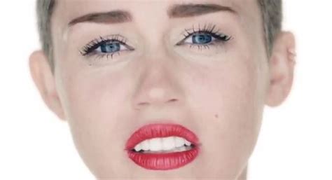 Miley Cyrus Liam Hemsworth Break Up Twerking Pro Devastated Over