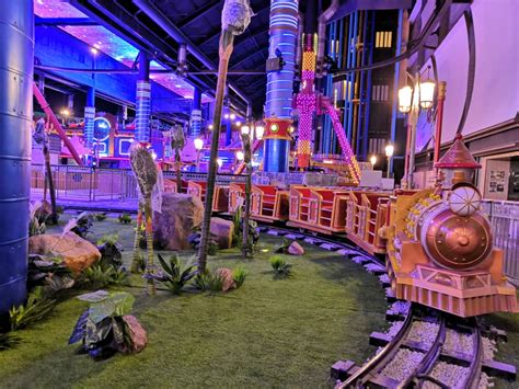(photo by mohd rasfan / afp) (photo credit should. Genting indoor theme park Skytropolis Funland opening ...