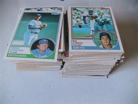 Vintage Baseball Cards 200 Sports Memorabilia Year 1983 Holiday T