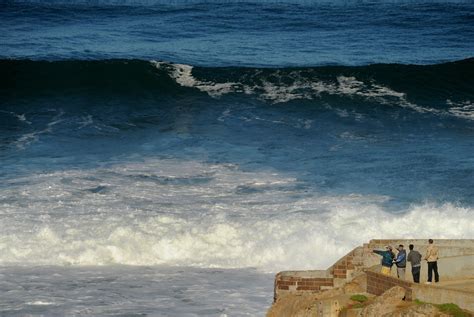 Tsunami Waves From Japan's Earthquake Hit West Coast ...