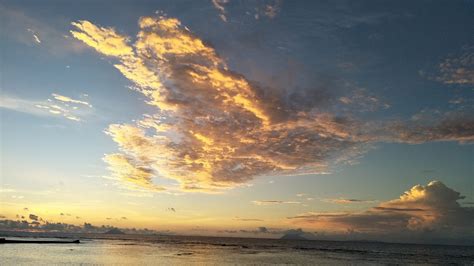 Pantai tanjung pasir bisa mejadi pilihan pantai yang berjarak tidak jauh dari pusat kota. PANTAI PASIR PUTIH SIRIH (ANYER-BANTEN)