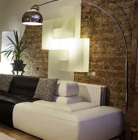 Want a minimalist living room ideas? Rubina Ratnakar's Minimalist and Light Living Area ...